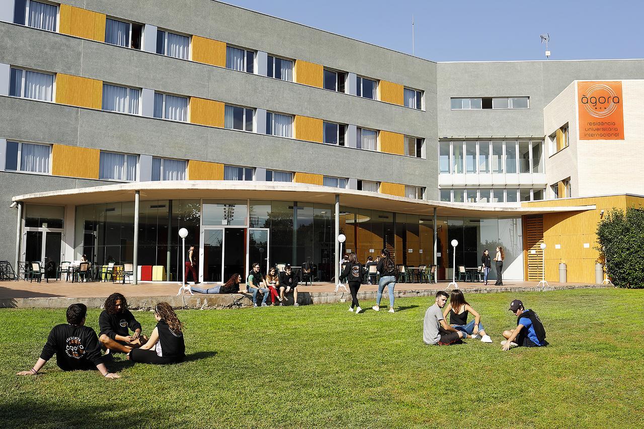 Agora Bcn. Residencia Universitaria Internacional Barcelona Bagian luar foto